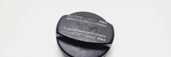 Mercedes-Benz C W203 Oil filler cap 1110180302