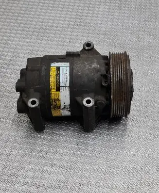 Renault Scenic II - Grand scenic II Air conditioning (A/C) compressor (pump) 8200309193