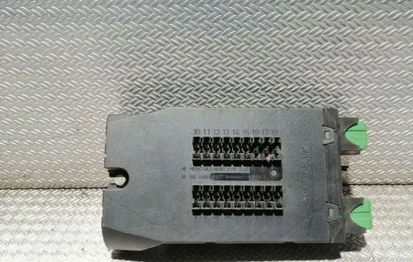 Mercedes-Benz Sprinter W901 W902 W903 W904 Fuse module 0005400650