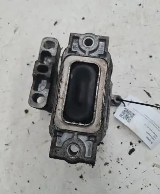 Volkswagen Touran I Engine mount bracket 1K0199262