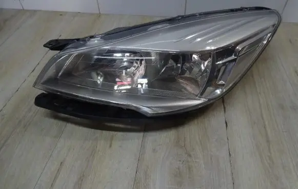 Ford Kuga II Headlight/headlamp CV4413W030AE