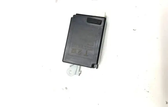 Toyota Prius (XW50) Keyless (KESSY) go control unit/module 897B047020 2584003721