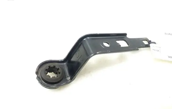 Radiator mount bracket