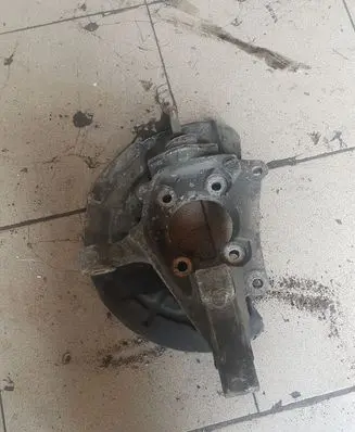 Volvo V70 Front wheel hub spindle knuckle