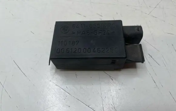BMW 5 E39 AUC sensor 8391470