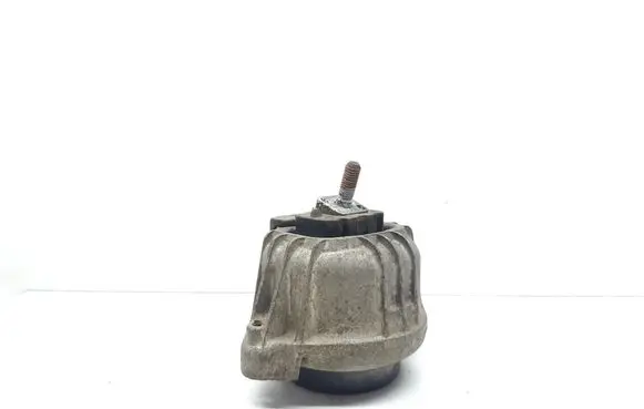 Engine mount bracket