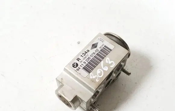 Air conditioning (A/C) expansion valve