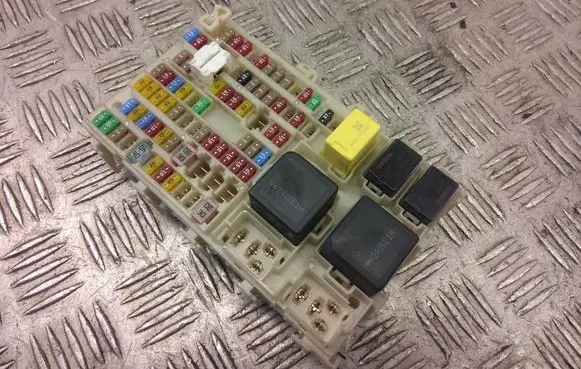 Nissan Qashqai J12 Fuse module 243506ra0r