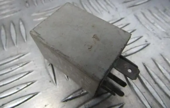 Opel Kadett E Other relay 90158457