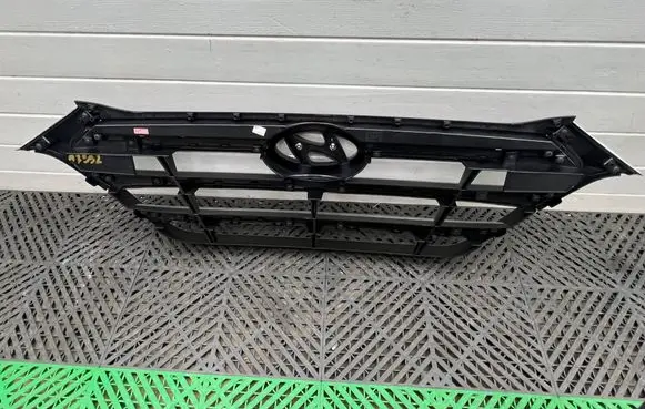 Hyundai Tucson TL Front bumper upper radiator grill 86351D7100
