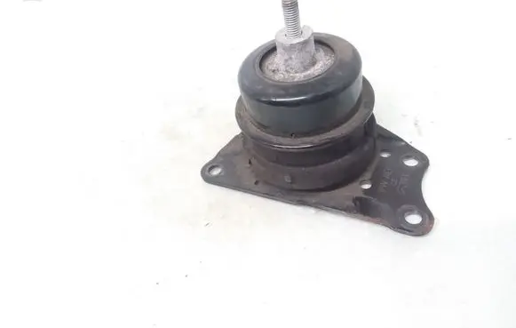 Skoda Fabia Mk1 (6Y) Engine mount bracket 6Q0199262AN