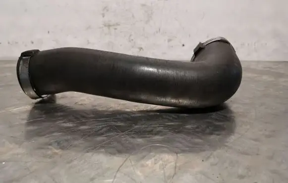 Intercooler hose/pipe
