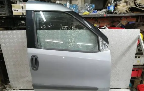 Fiat Doblo Front door
