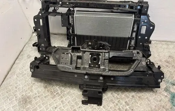 Renault Arkana Front bodywork piece 