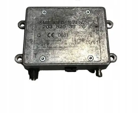 Mercedes-Benz C W203 Antenna control unit 2038203926