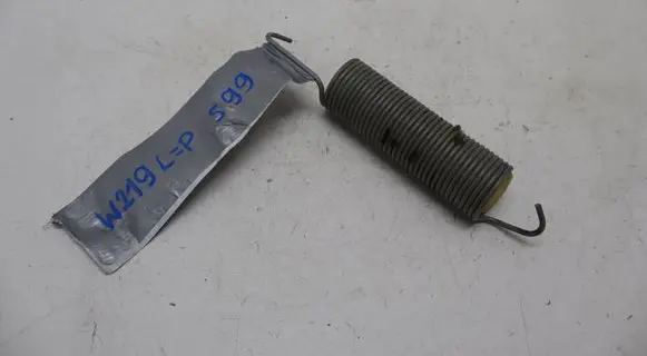 Mercedes-Benz CLS C219 Tailgate/trunk/boot tension spring