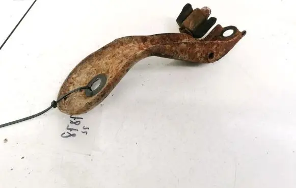Toyota Avensis T250 Engine mounting bracket