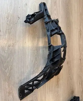 Mercedes-Benz C W204 Front bumper mounting bracket A2048854265 2048854265