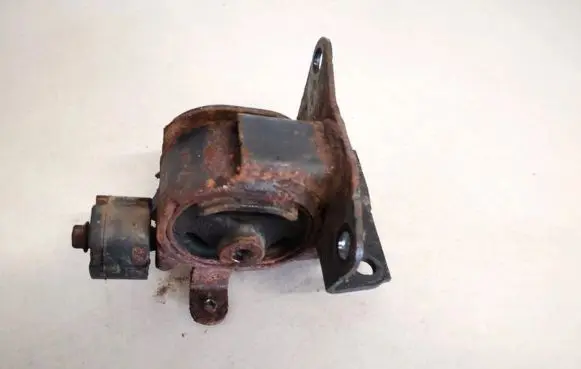 Toyota Corolla E120 E130 Engine mount bracket 123720d080 12372-0d080