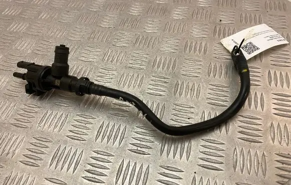 BMW 4 F36 Gran coupe Fuel tank valve 7643106