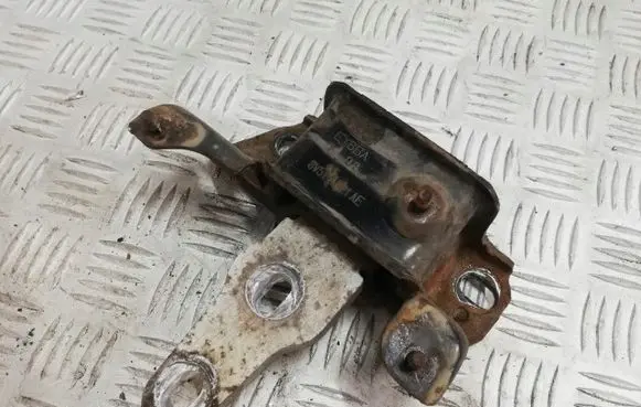 Ford Fiesta Engine mount bracket 8V517M121AE