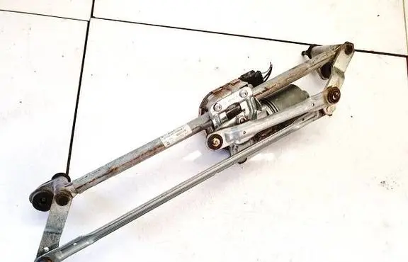 Skoda Octavia Mk2 (1Z) Front wiper linkage and motor 3397020651