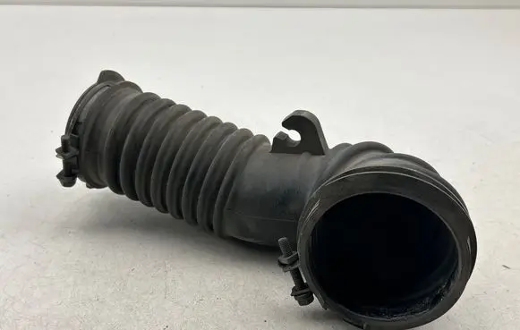 Mazda 6 Air intake duct part SH0113221 K6805
