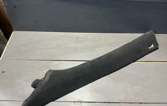 BMW 5 E39 (A) pillar trim 8227591