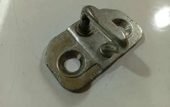Mercedes-Benz A W169 Rear door lock loop/hook striker 92430
