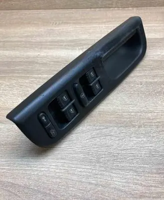Volkswagen Golf IV Electric window control switch 1J4959857B