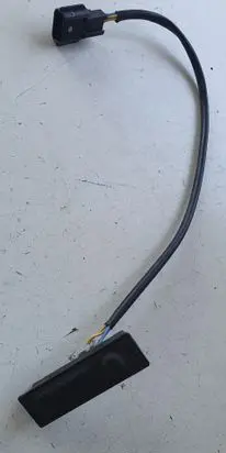 Nissan Qashqai Tailgate opening switch 