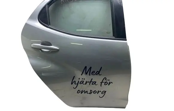Toyota Yaris XP210 Rear door 123456