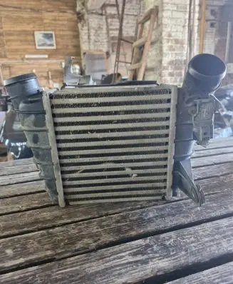 Volkswagen Polo Intercooler radiator