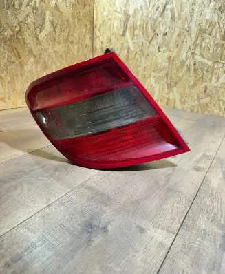 Mercedes-Benz C W204 Rear/tail lights 2048203164 E122912201