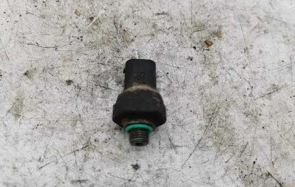 Toyota Avensis Verso Air conditioning (A/C) pressure sensor NOCODE