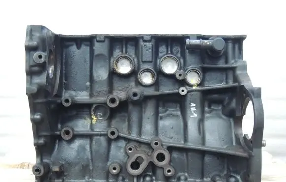 Suzuki SX4 S-Cross Engine block
