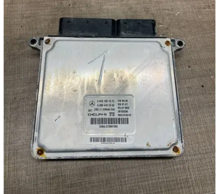 Mercedes-Benz C W204 Engine control unit/module A0054461640 28103309