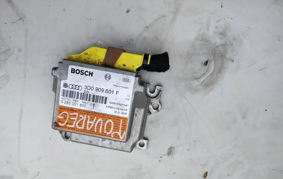 Volkswagen Touareg I Airbag control unit/module 3D0909601F