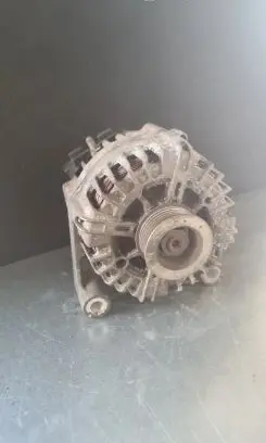 BMW 1 E82 E88 Generator/alternator 7802261