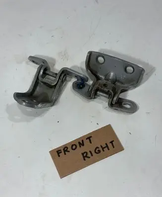 Hyundai i30 Front door upper hinge