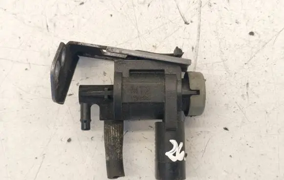 Audi A6 S6 C6 4F Valve vacuum 1K0906283A