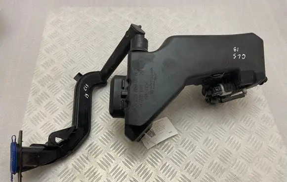 Mercedes-Benz CLS C257 Windshield washer fluid reservoir/tank A2058600860 A2138600164
