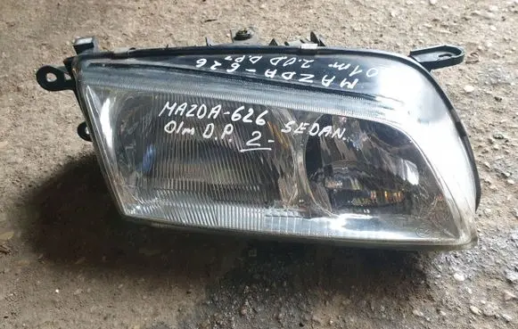 Mazda 626 Headlight/headlamp
