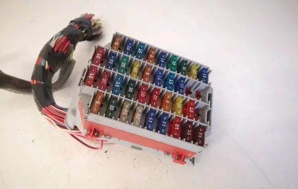 Volvo V70 Fuse box set 9162439