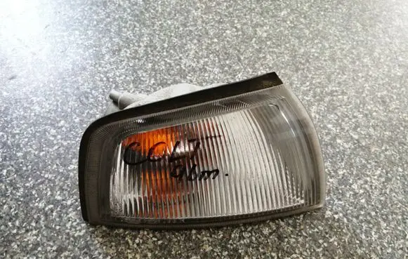 Mitsubishi Colt Front indicator light 21087148