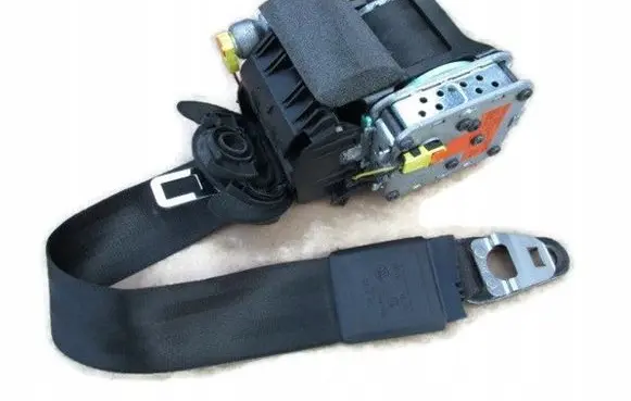 Audi A6 C7 Front seatbelt