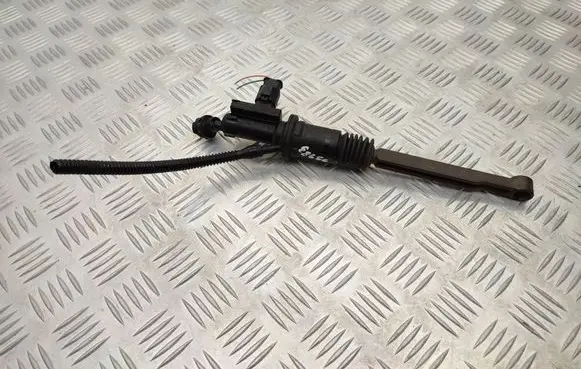 Peugeot 2008 I Clutch slave cylinder 9812924480