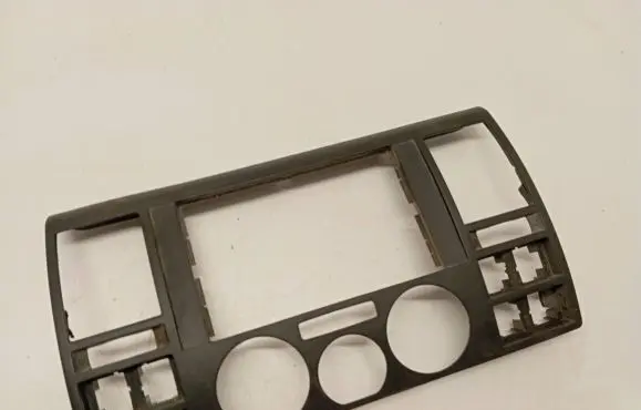 Volkswagen Transporter - Caravelle T5 Radio/GPS head unit trim 7H0857237