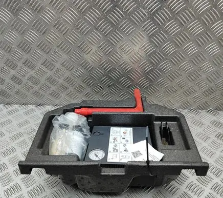 Audi A4 S4 B9 8W Tire air pump compressor 8W0012169 8E0012619A
