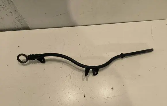 Volkswagen Golf V Oil level dip stick 03l109634a